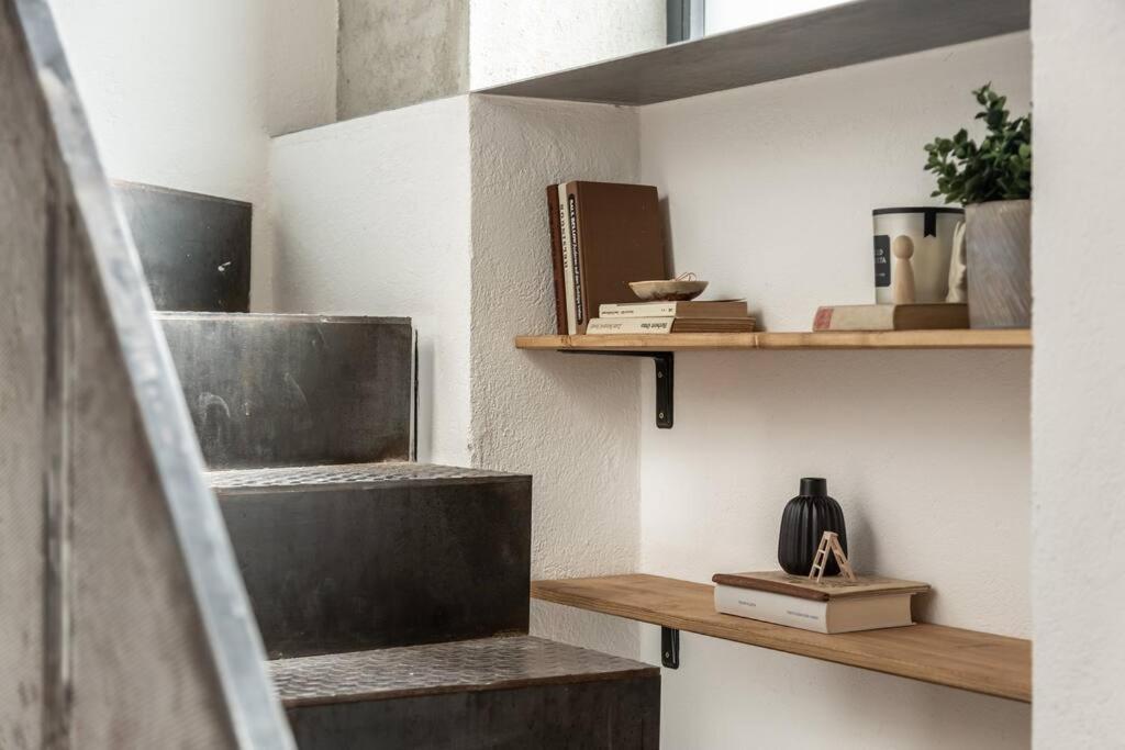 Coolest Apartment In Berlin, Easy Check-In, Industrial Style, Near City Center - Maisonette #2 Bagian luar foto